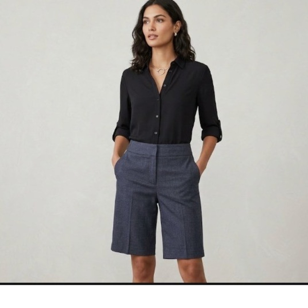 NEW BCBGMAXAZRIA 96% Wool Dressy Shorts Size 12